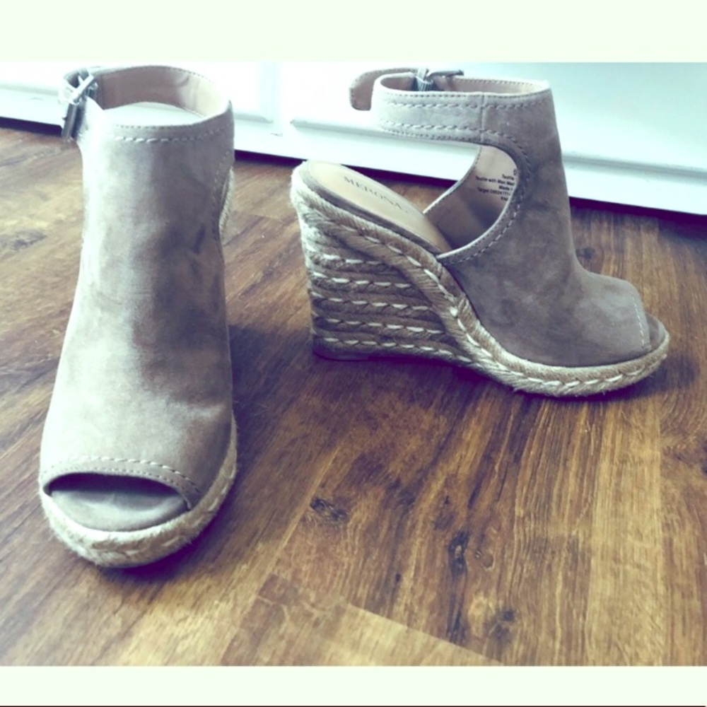 Merona • Open Toe Wedges